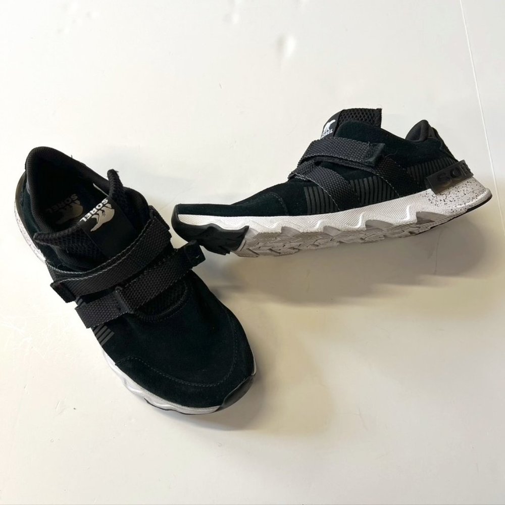 Sorel Kinetic Light Strap Sneaker black suede size 9.5